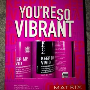 Keep me vivid hair set